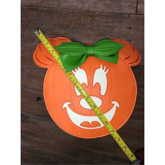 Loungefly NWT Disney Glow Face Minnie Pumpkin HALLOWEEN Backpack Purse - Picture 9 of 14